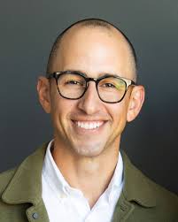 Leadership Lessons: How Tom Miles Preserved Institutional Neutrality at  Chicago Law School