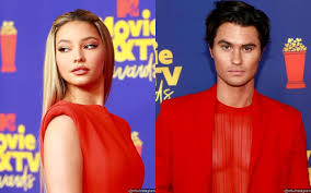Chase and madelyn had a fitting celebration (photo by kevin mazur/2021 mtv movie and tv awards/getty images for mtv/viacomcbs) outer banks' real life couple chase stokes and madelyn cline had. 1zkq6cj4rsss7m