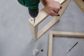 Dickbrett, sandpapier, klebeband und spray in weiß. Diy Betontisch Diy Couchtisch Mit Obi Selbstbaumobel