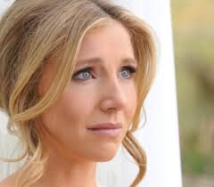 Sarah chalke was born on 27 august 1976 in ottawa, ontario, canada. Sarah Chalke To Topline Abc Dramedy Based On Her Family Women And Hollywood