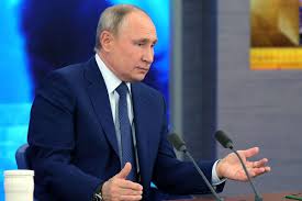 Владимир путин во время своего послания федеральному собранию напомнил, что в в ходе своего обращения российский лидер назвал сбережение народа россии высшим владимир путин также выступил с предложением ввести до конца 2021 года программу кешбэка, по. Poslanie Putina Federalnomu Sobraniyu 2021 Onlajn Translyaciya Freeads World Novosti