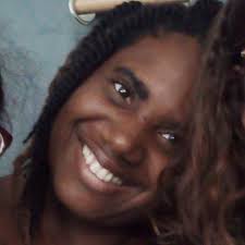 je viens d'avoir karlo grossabot au tel et il semblerait que poutine soit  validé pr chanté sa dernière tune "sa pa ka ba" au CHOUVAL ROSE CHO!