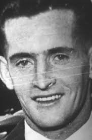 Leslie Lacey (1931-2010)