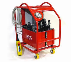 Pneumatic pump, no electric power supply needed, fast torquing procedures. Pumps For Hydraulic Torque Wrenches Fpt Fluid Power Technology