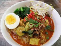 Kari kepala ikan yang pekat berempah, pedas, masam, semua cukup rasa. Cara Dan Resepi Untuk Membuat Mee Kari Padu Bersama Kuahnya Yang Pekat My Resepi