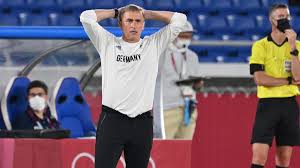 Lukas podolski schießt zwei tore und verhindert im letzten spiel des jahres gegen die elfenbeinküste eine niederlage des nationalteams. Ekile3zjk 1fzm