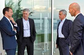 Carlo ancelotti, ki bo poleti 2016 prevzel bayern iz münchena, je spregovoril zakaj je bil s klopi chelseaja odpuščen jose mourinho. Bayern Germany On Twitter Carlo Ancelotti With Massimiliano Allegri Jose Mourinho And Zinedine Zidane At The Elite Football Coaches Forum