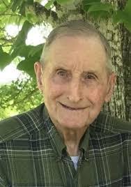 Maxine Judd's Instagram, Twitter & Facebook