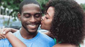 Cuál es el valor neto de Caitlin Fitzgerald a partir de 2022? su biografía,  relación