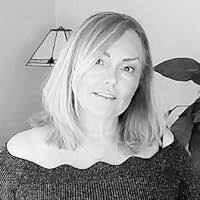 Metamorphosis : The Girl With No Face by Ivy Logan