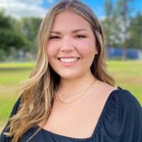 Serena Lincoln's Instagram, Twitter & Facebook