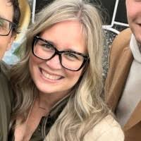 8 "Mandy Bello" profiles