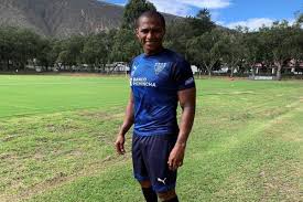 El volante ecuatoriano, quien militó 10 años con los red devils, aterriza con los. Antonio Valencia Llega A Mexico Para Firmar Contrato Con Club Queretaro 24 Horas