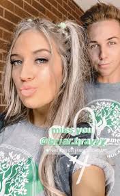 Madison Saylor's Instagram, Twitter & Facebook