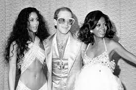 She rose to fame as the lead singer of the supremes , which, during the 1960s, became motown's most successful act and is. Diana Ross Fall In Love With These Vintage Style Outfits