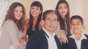 Kardashian died only weeks later on september 30, 2003, at his los angeles home. Kim Kardashian Remembers Father Robert Kardashian On Birth Anniversary Writes Called Your Cell Phone Number