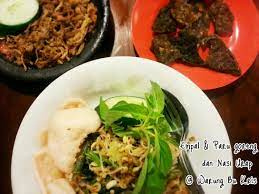 Empal Paru Goreng Nasi Urap Warung Bu Kris Jalan Mahendradatta Bali 84 Makanan Nasi Camilan