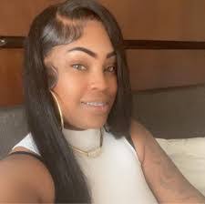 Alisha Barnes's Instagram, Twitter & Facebook