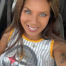 I MADE MY FAMILY DISAPPEAR!” 😆🎄🎅🏼 Have you seen the new Christmas  commercial starring JJ Watt & family⁉️ The 90-second DICK'S Sporting Goods  ad spoofs several Christmas classics like “Elf," "National Lampoon's