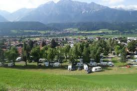 Op Zoek Naar Een Camping In Oostenrijk Lees Dan Nu Alles Over Schloss Camping Aschach In Tirol Bij Innsbruck In De Buurt De Ideale Uitvalsbasis Tirol Camping