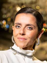 Cristal Lobo: Raízes e Família no Novo Reality