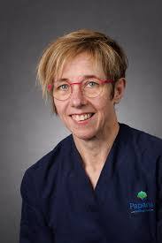 Robyn Hay's Instagram, Twitter & Facebook