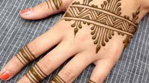This design is one of my favorite and it can also go with both ethnic attires as. 70 Simple Mehndi Designs For Hands Body Art Guru
