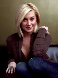 We always dream about beautiful long hair as little girls, picturing ourselves to be the characters of fairy tales, but what happens when we grow up, or here her hairstyle is very simple and easy to achieve for women with thinner hair. Bob Hairstyles For Fine Hair 2015 Fashion And Women