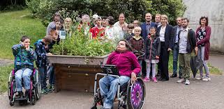Can the net harness a bunch of volunteers to help bring books in the public domain to life through podcasting? Ein Schuljahr Im Garten Oberberg Aktuell