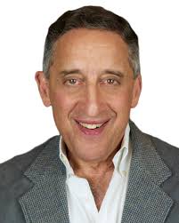 2023 Distinguished Educator Award Recipient Ben Bernstein '69, an Educator  and Psychologist Who Brings Out People's Best