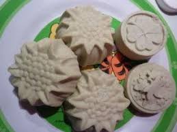 Savon Tonique A L Argile Mamabullecosmetiquecuisinecie Savon Huile Amande Douce Savon Fait Maison