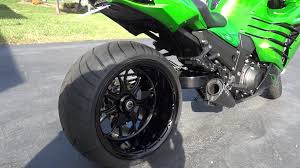 It now comes with an updated fuel injection system and advanced catalyzer for lower emission. 2012 Kawasaki Zx14r Customized Kawasaki Custom Sport Bikes Custom