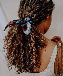 Hair Color Idea Hairstyle Frisur Haarfarbe New Style Hair Color Hairstyle Idea Curly Hair Inspiration Curly Hair Styles Curly Hair Styles Naturally