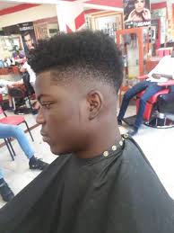 Barber Mauricio Flores #5star start out your week looking fresh 😎💈💯