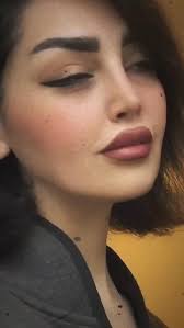 هزار بار آمدم خطت بزنم از قلبم خود خودت را یادت را اسمت را اما … فقط قلبم  پر شد از خط خطی های عاشقانه !