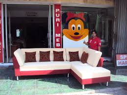 Selain sofa bentuk l, jenis sofa lainnya yakni sofa santai yang cocok untuk ruang keluarga dan sofa bed yang merupakan jenis sofa dengan peminat foto kursi sofa ruang tamu kecil minimalis. Sofa Sudut Tayu 2 Puri Kursi Sofa Center Flickr