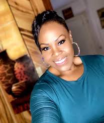 Mom Thinks She's 'Too Big to Fly,' Goes