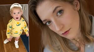 Lara Gessler pokazała nowe zdjęcie Neny, a fani grzmią. Poradzili  natychmiastową wizytę u lekarza. Co ich niepokoi?