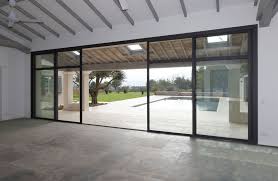 Rehabilitation D Un Mas Rafflin Alu Pvc Baie Vitree Galandage Fenetre A Galandage Maison Bois