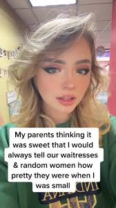 Emily Hardaway Hooters