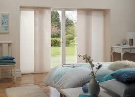 Die fensterdeko hat gleich mehrere funktionen. Sind Die Schiebegardinen Die Neue Moderne Fensterdeko