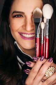 Sara, a libanesa que tem o dom de embelezar pessoas na 3ª Capital  Farroupilha