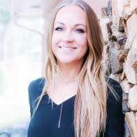 Carmen Winkler's Instagram, Twitter & Facebook