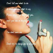 You Don T Own Me Don T Try To Change Me In Any Way You Don T Own Me Don T Tie Me Down Cause I D Never Stay Celebridades