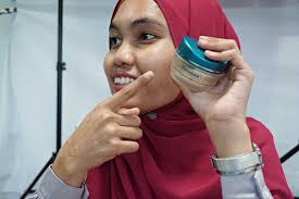 Aku sudah menggunakan produk ini sejak beberapa tahun terakhir hingga saat ini. 7 Produk Himalaya Aku Bawa Ke Laos Mek Onie