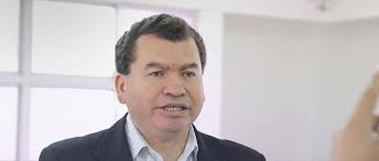 Decano de la Uagrm niega acusaciones de corrupción y dice que no renunciará  a su cargo