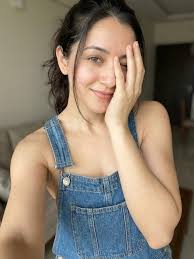 Komal Arora (@miss.mascara93) • Instagram photos and videos