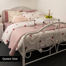 A person who has sexual relations exclusively with guys who have large penises. Minimalist Metal Bed Frame Queen Size White Bbflcm130801q Ssf Malaysia Great Lifestyle Made Affordable