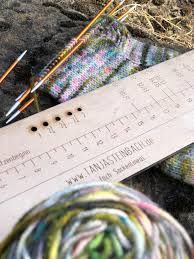Papier lineal drucken lineale gestalten und ausdrucken. Socktober 2020 Tanja Steinbach