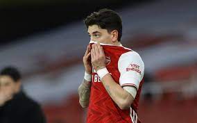 ˈeɣtoɾ βeʎeˈɾin moˈɾuno, born 19 march 1995) is a spanish professional footballer who plays as a right back or wing back for premier league club. Fc Arsenal Hector Bellerin Mit Alkohol Gestandnis